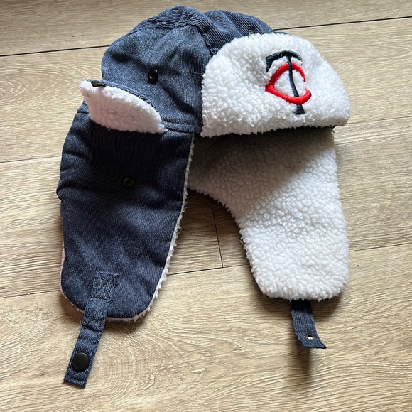 Minnesota Twins Warm Trapper Hat - Picture 1 of 1